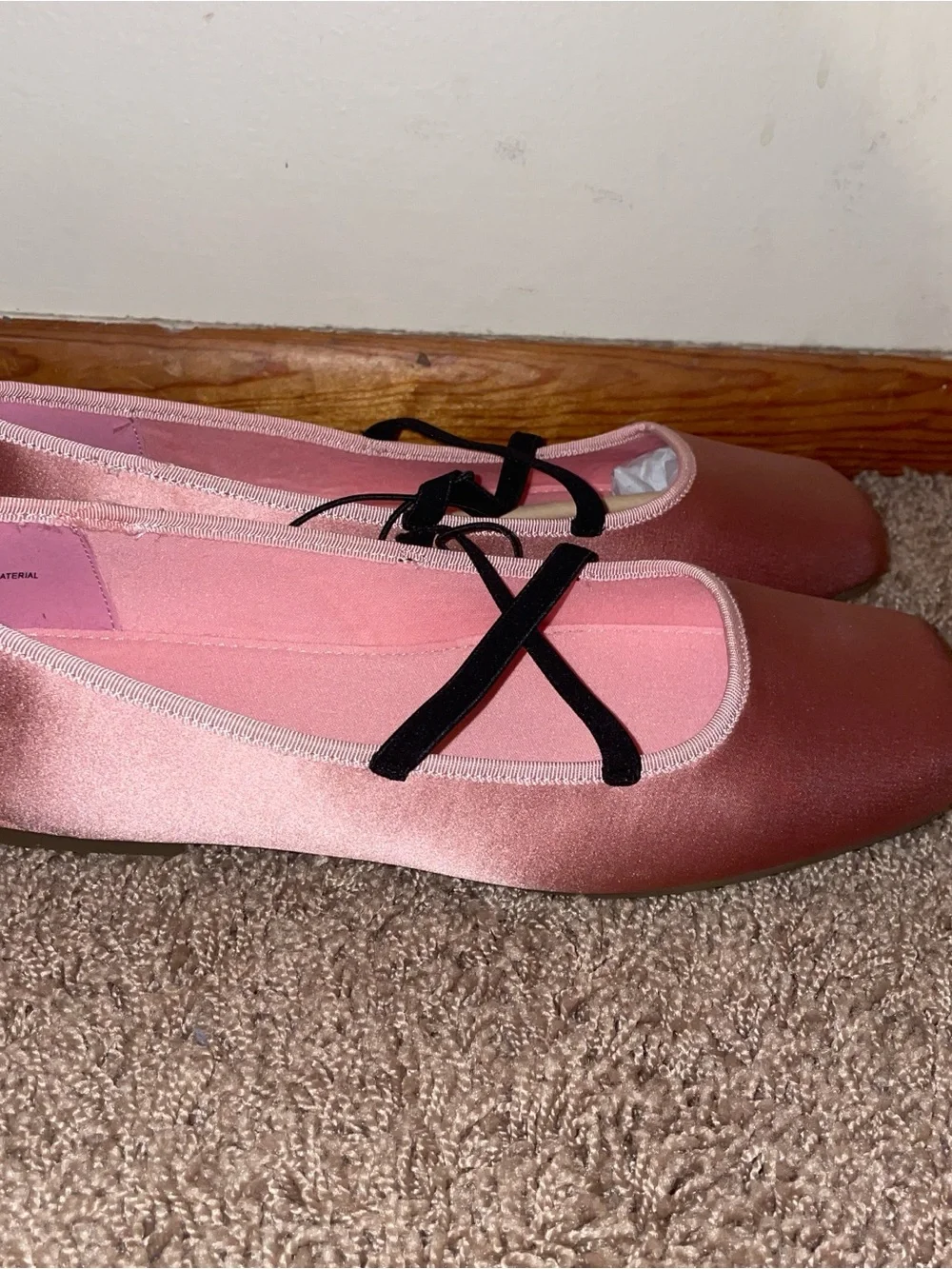 Worthington Rose-Pink Velvet Ballet Flats with Black Cross Straps